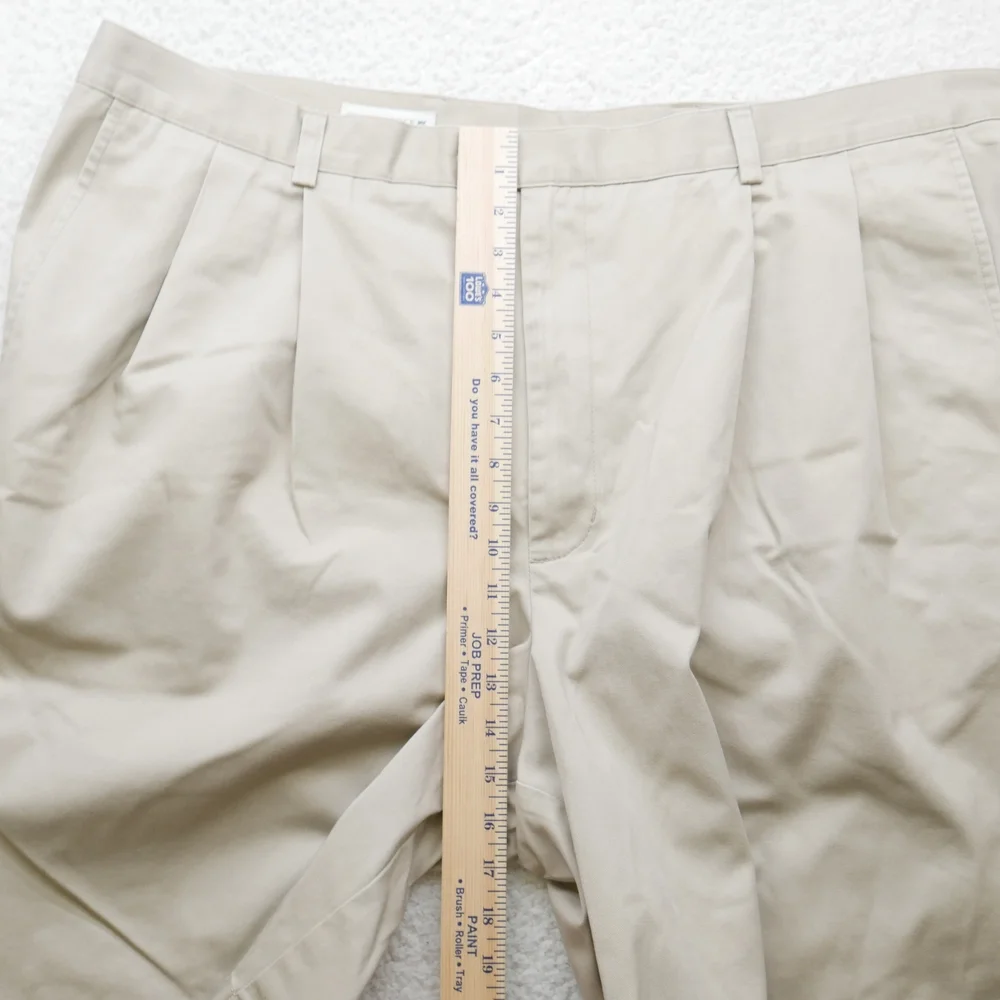 Cutter & Buck Shorts Mens Size 46 Classic Beige Flat Front Logo Back Pocket
